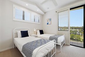 Meridian Alex Beach Apartments