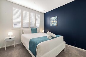 Meridian Alex Beach Apartments