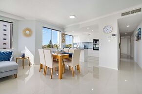 Meridian Alex Beach Apartments