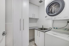 Meridian Alex Beach Apartments