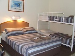 Aquarius Motel Belmont