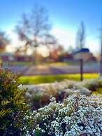 Charlesworth On The Park