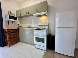 Charlesworth On The Park