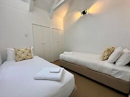 Charlesworth On The Park