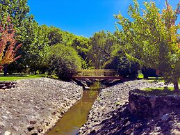 Charlesworth On The Park