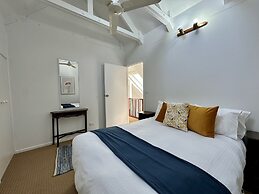 Charlesworth On The Park