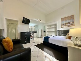 Charlesworth On The Park