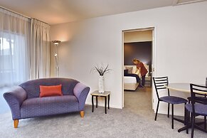 The Suites Ashburton