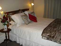 Hazel House Boutique Bed & Breakfast