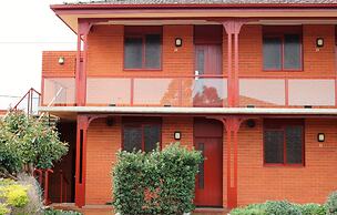 Sovereign Park Motor Inn