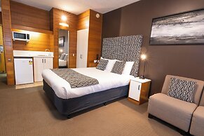 Sovereign Park Motor Inn