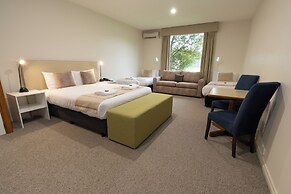 Sovereign Park Motor Inn