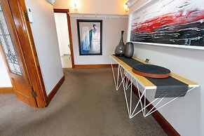 Sovereign Park Motor Inn