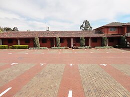 Sovereign Park Motor Inn