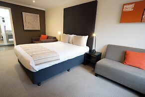 Sovereign Park Motor Inn