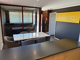 Sovereign Park Motor Inn