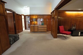 Sovereign Park Motor Inn