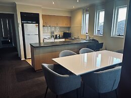 Sovereign Park Motor Inn