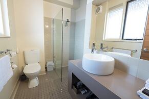 Sovereign Park Motor Inn