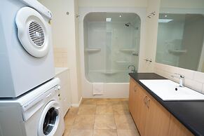 Sovereign Park Motor Inn