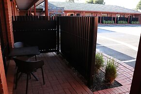 Sovereign Park Motor Inn