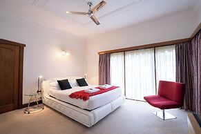 Sovereign Park Motor Inn