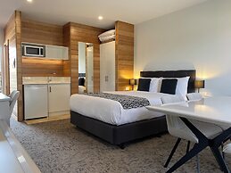 Sovereign Park Motor Inn