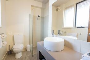 Sovereign Park Motor Inn