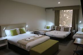 Sovereign Park Motor Inn