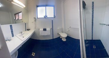 Avaleen Lodge Motor Inn