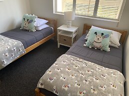 Aqua Promenade Beachfront Apartments