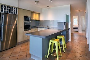 Aqua Promenade Beachfront Apartments