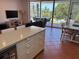 Aqua Promenade Beachfront Apartments