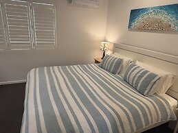 Aqua Promenade Beachfront Apartments