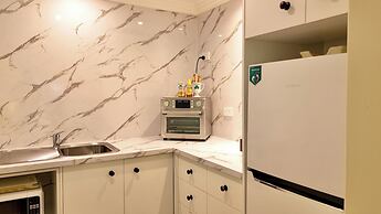 Curtis Falls Apartment