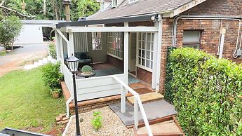 Curtis Falls Apartment