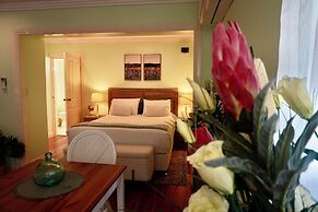 Curtis Falls Apartment