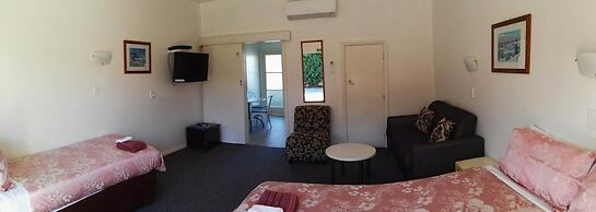 Cambrian Lodge Motel