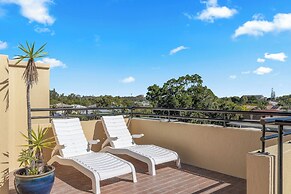 Alexander Beachfront Apartments