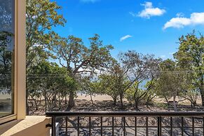 Alexander Beachfront Apartments