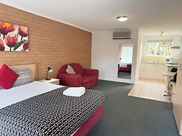 Beachcomber Motel And Apartments