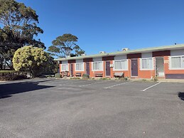 Beachcomber Motel And Apartments