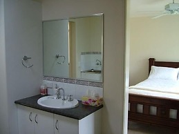 Halls on Falls Homestead