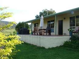 Halls on Falls Homestead