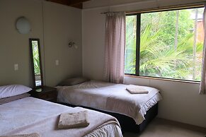 Te Nikau Retreat - Hostel