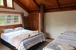 Te Nikau Retreat - Hostel