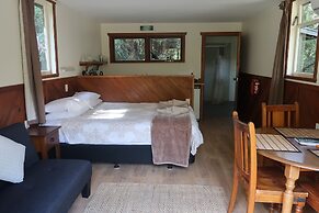 Te Nikau Retreat - Hostel