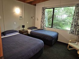 Te Nikau Retreat - Hostel