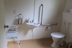 Te Nikau Retreat - Hostel