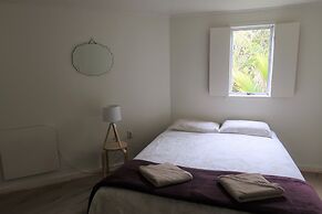 Te Nikau Retreat - Hostel